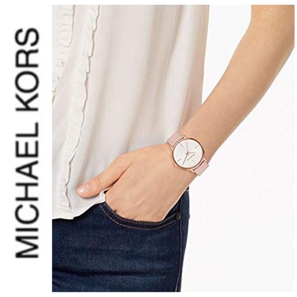 LAST 1 ‼️ NWT MK rosegold tone leather strap watch - Picture 2 of 4